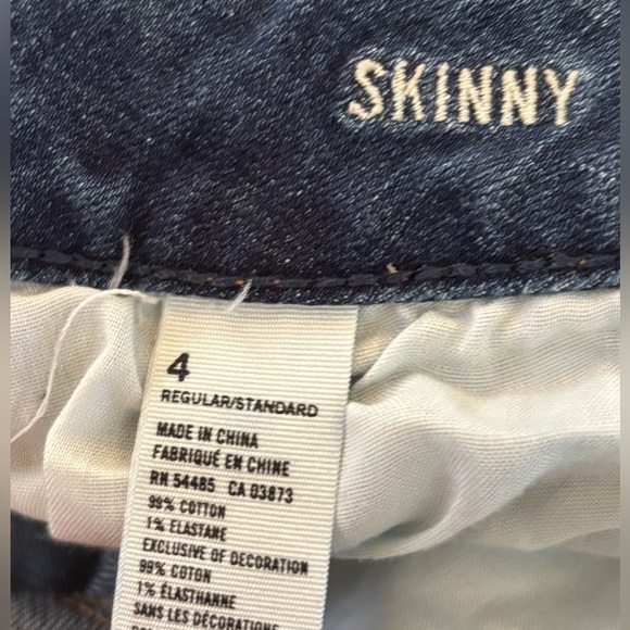 American Eagle Outfitters skinny denim jeans
Size 4 regular - Picture 6 of 7